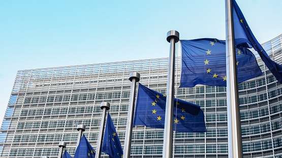 UE