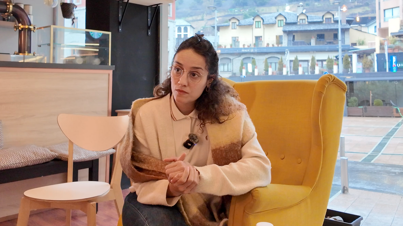 ANA | Júlia Ojeda (Alhora)