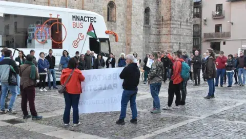 Habitatge Digne dona suport a la mobilització a la Seu d’Urgell arran ...
