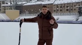 FC Andorra | Piqué demana ajuda per retirar la neu